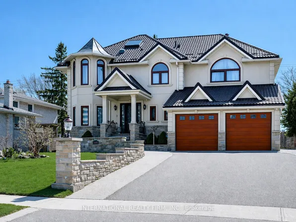 3496 Burningoak Cres, Mississauga, ON L4Y 3L5