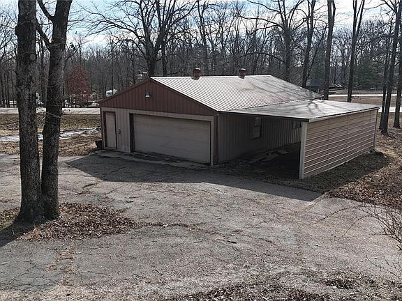 3rd image of 56 Christopher Ln