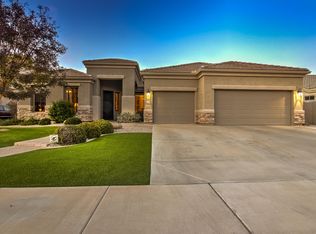 3036 E Canyon Creek Dr, Gilbert, AZ 85295