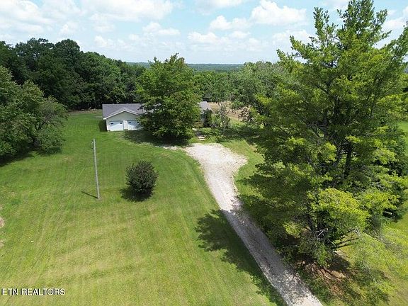 5th image of 4357 Round Mountain Rd