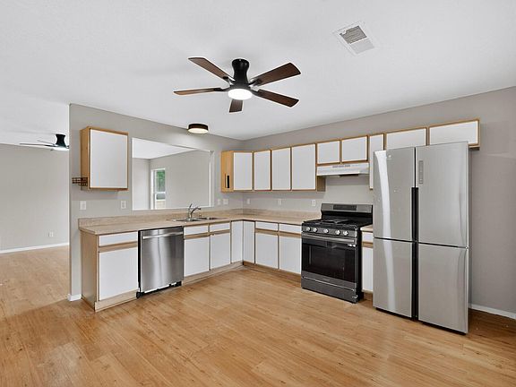 3rd image of 3037 Mason Meadows Dr NE