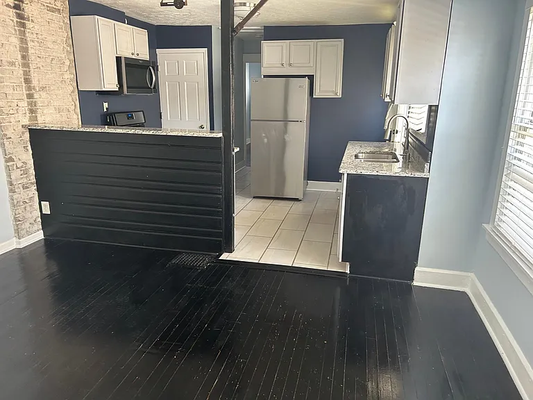 1404 Montcalm St #1404 — Photo 5
