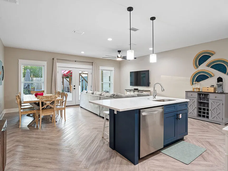 2832 Susan Ave #ID1695427P