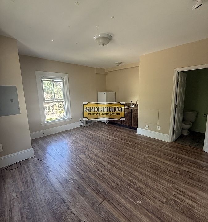 1st image of 16 Park St #4
