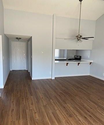 4th image of 642 W Imperial Ave Unit 6
