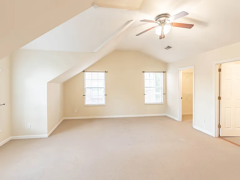 517 Caselton Ct — Photo 10