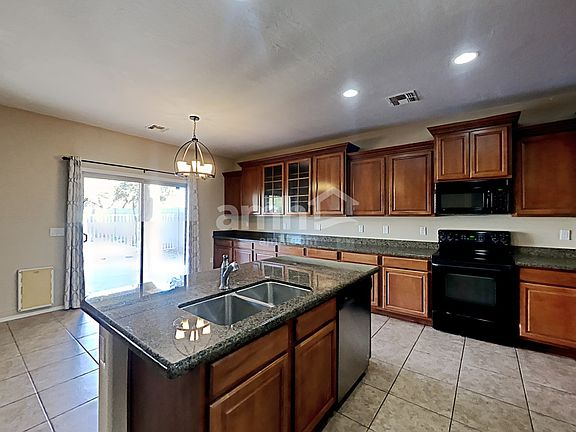 3rd image of 7024 W Branham Ln
