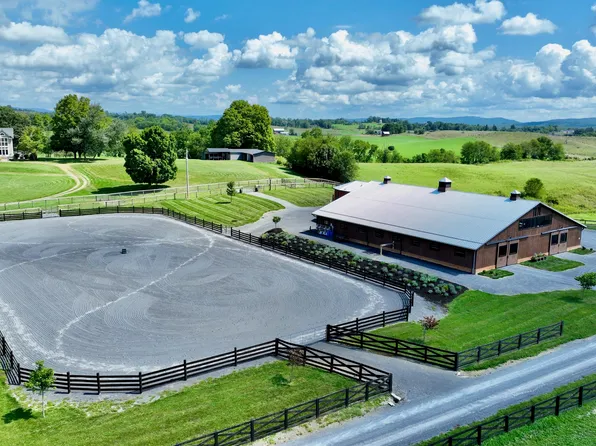 3476 Fairview Rd, Lewisburg, WV 24901