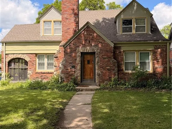200 E 73rd Ter, Kansas City, MO 64114