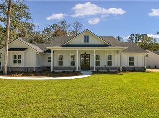 1106 River Oaks Rd, Brunswick, GA 31523