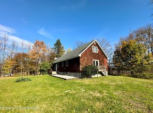 5560 Haas Pond Rd, Madison Township, PA 18444