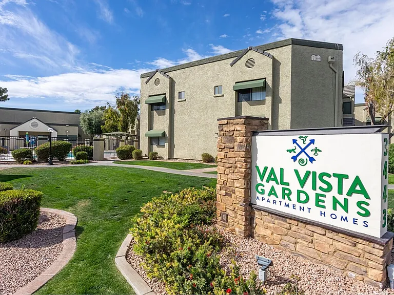 3443 E University Dr — Photo 10