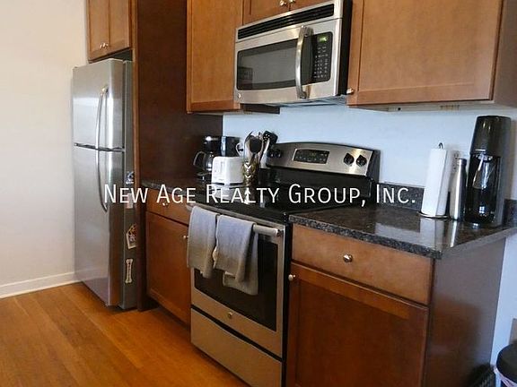 3rd image of 3862-68 Lancaster Ave Unit 406