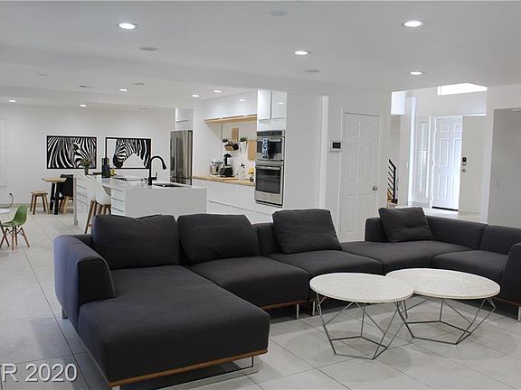 3rd image of 2820 Whispering Wind Dr