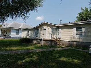 127 E Elm St, Columbus, KS 66725