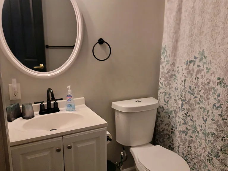 Full bath on second floor - 1