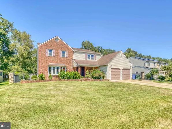 10 Lakeview Dr, Cherry Hill, NJ 08003