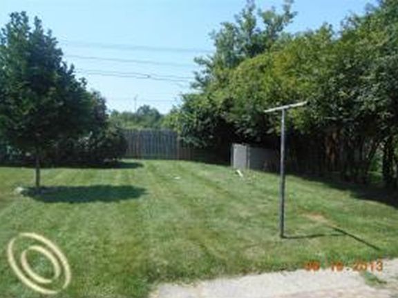 4th image of 290 Parkview Dr