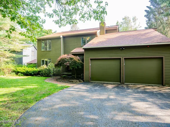13 Robinwood Drive, Clifton Park, NY 12065