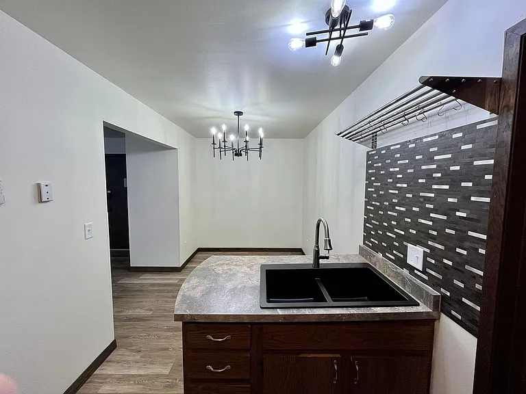 1010 Sawyer Dr — Photo 23
