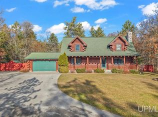 8228 23rd Ln, Rapid River, MI 49878