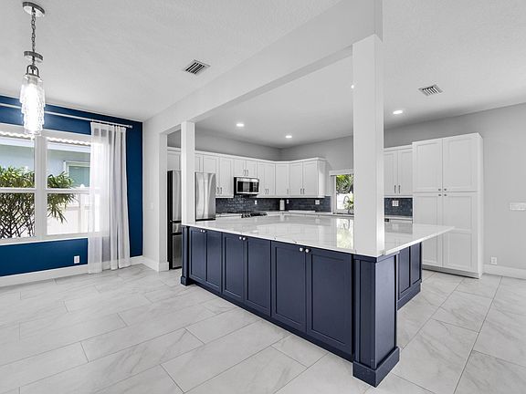 5th image of 9192 Picot Court