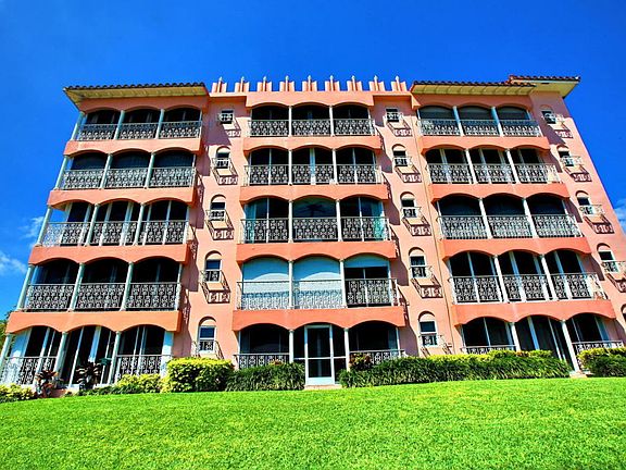 1099 S Ocean Blvd 106 South-large-001-9-