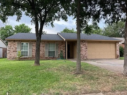 7216 Lancashire Dr Photo 1