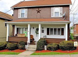 413 7th St, Windber, PA 15963