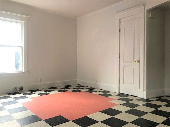 3rd image of 442 Wohlers Ave #3