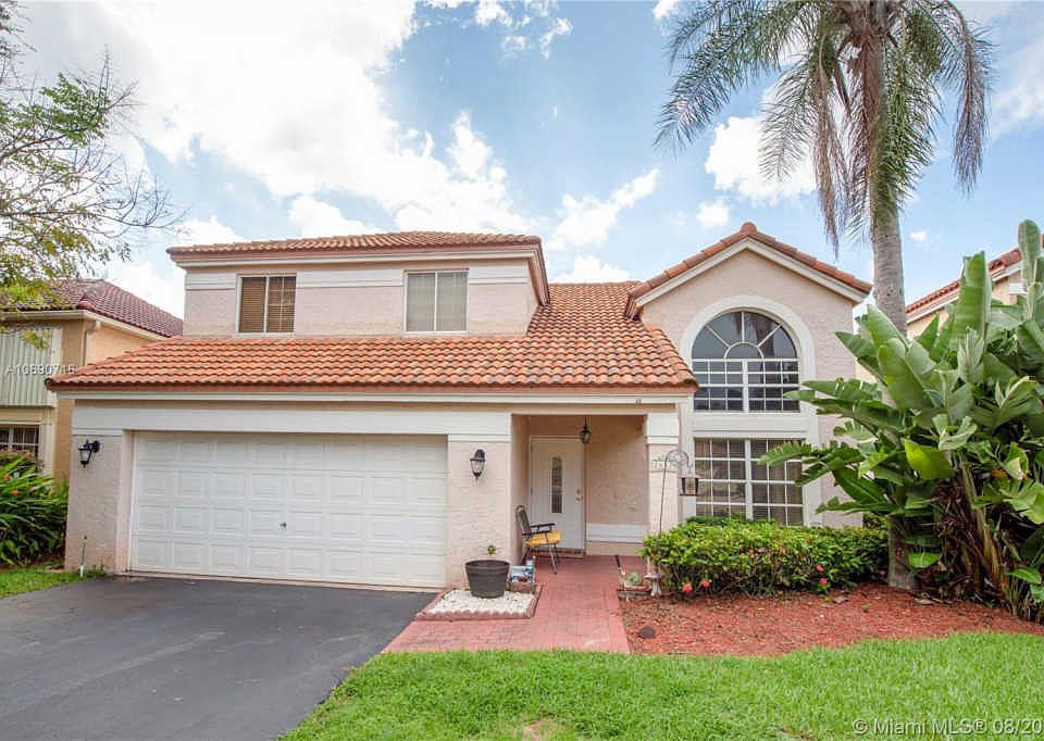 1st image of 2657 Oak Park Cir