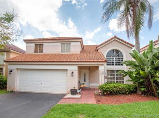 2657 Oak Park Cir, Davie, FL 33328