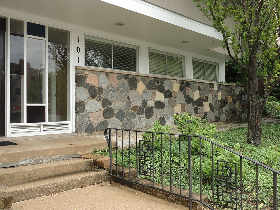 1st image of 101 Eastern Ave #7