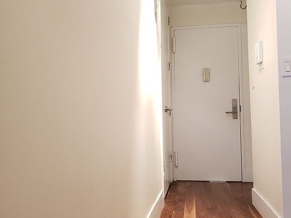 4th image of 200 E 30th St APT 3F