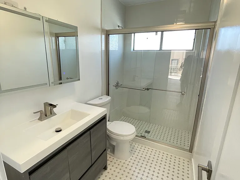 1125 Rexford Dr #12 — Photo 15