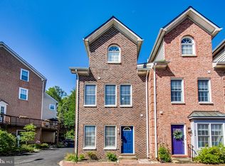 202 Center Ln, Occoquan, VA 22125