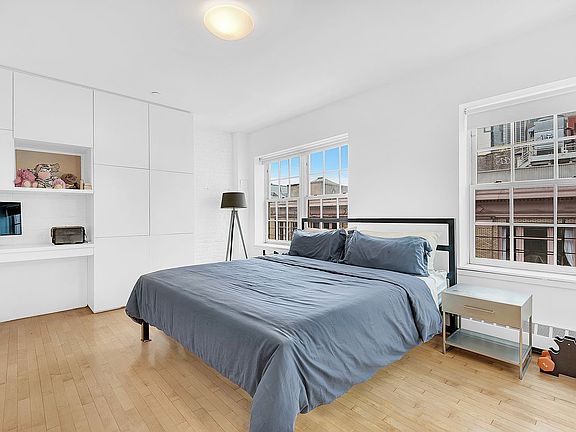 4th image of 130 Beekman St APT 4A
