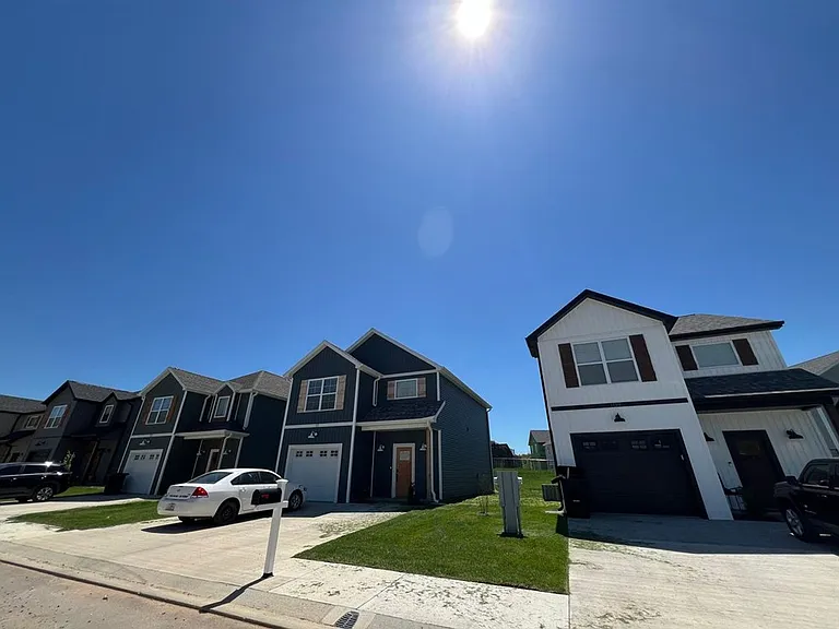 185 Sierra Cir — Photo 27