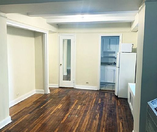3rd image of 320 E 42nd St APT 318