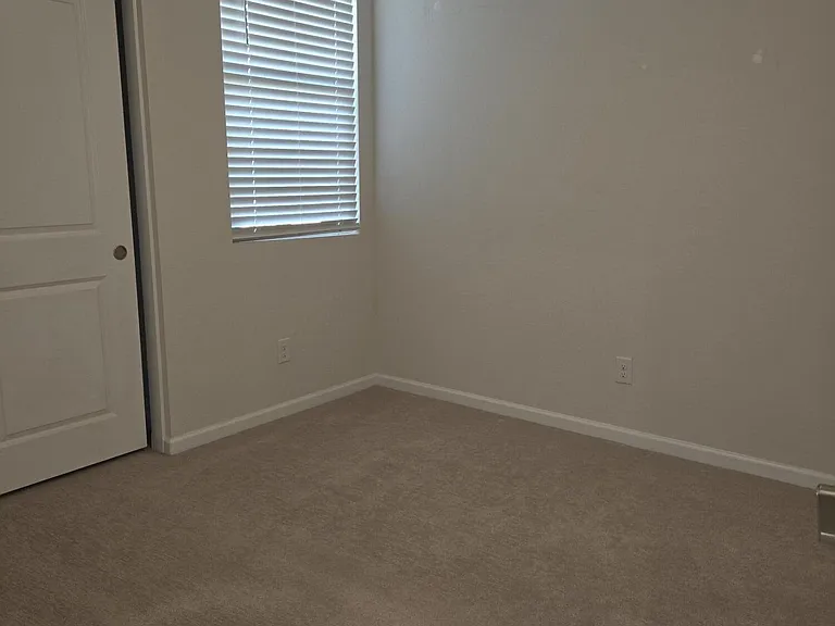 17353 W Patrick Ln — Photo 11
