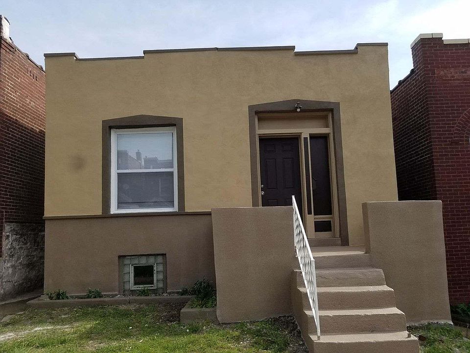 1st image of 3946 Tholozan Ave