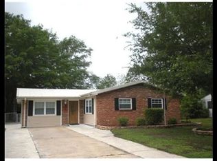 4407 Robinhood Dr, Pascagoula, MS 39581