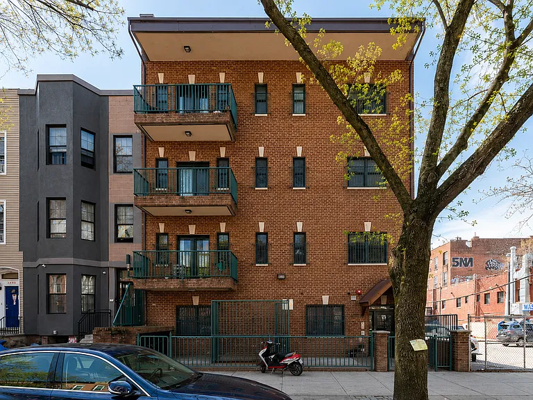 1100 Putnam Ave #2F — Photo 8