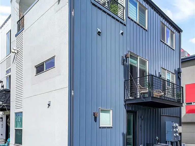 3050 Wilson Ct #1 — Photo 2