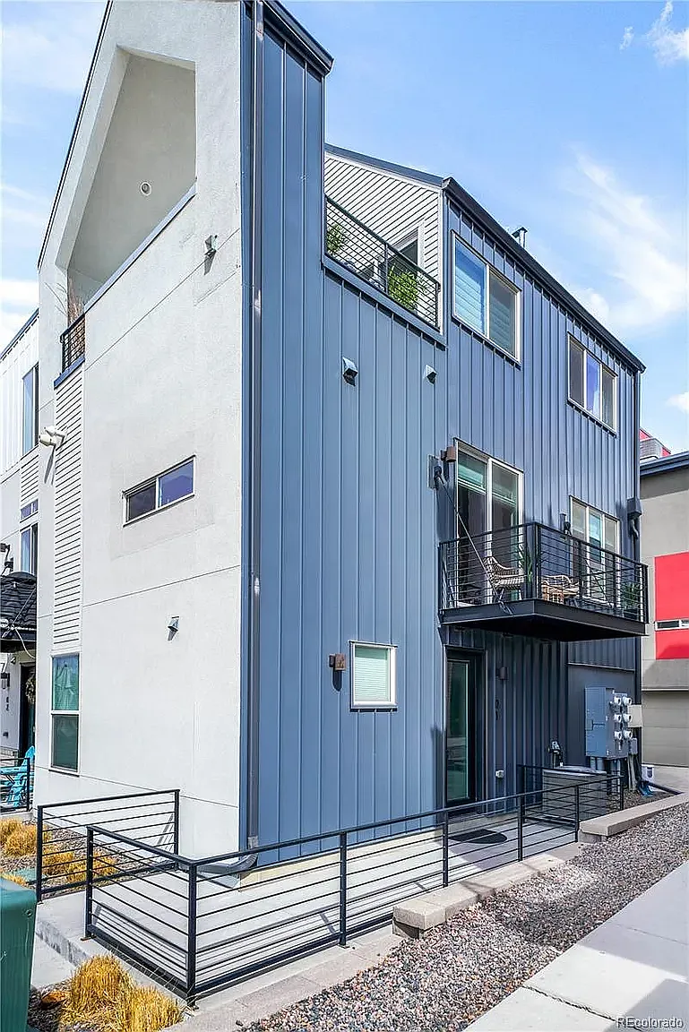 Building Photo - 3050 Wilson Ct #1