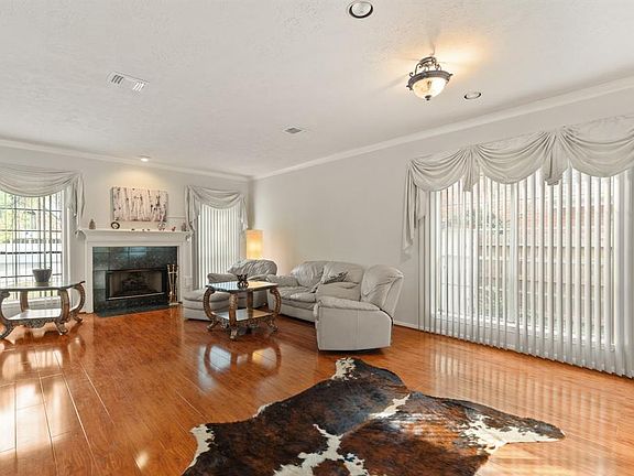 5th image of 2914 Hollow Creek Drive