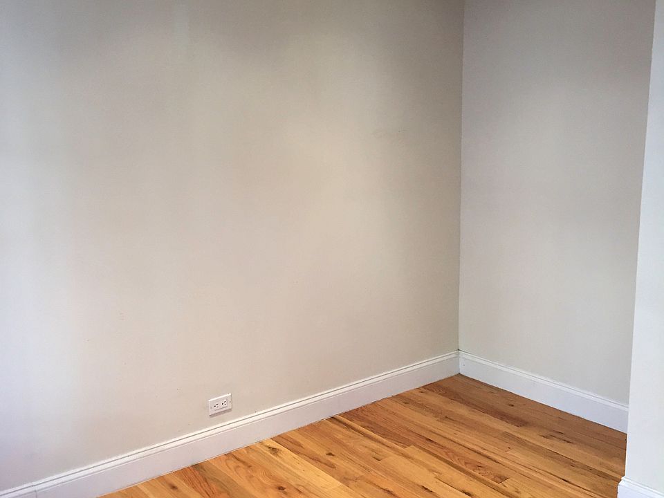 2nd image of 1495 St Nicholas Ave Frnt 3