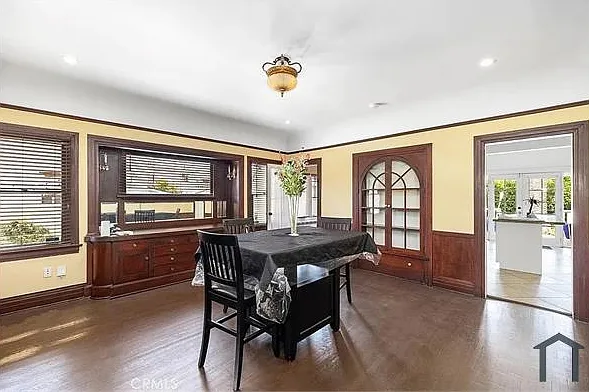 2754 Kenwood Ave — Photo 31