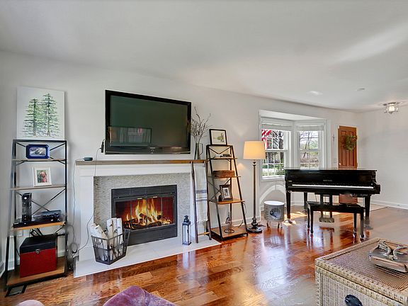 4th image of 3129 N Daniels Ct #3129