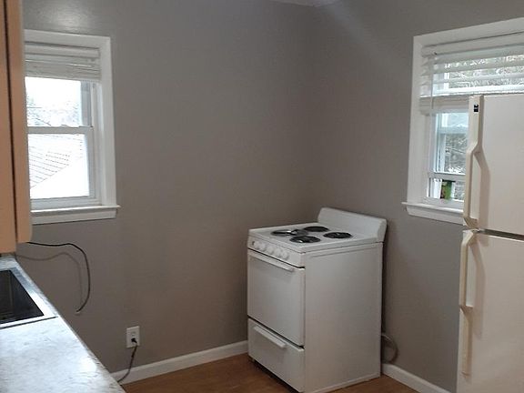5th image of 3323 Churchill Ave #2